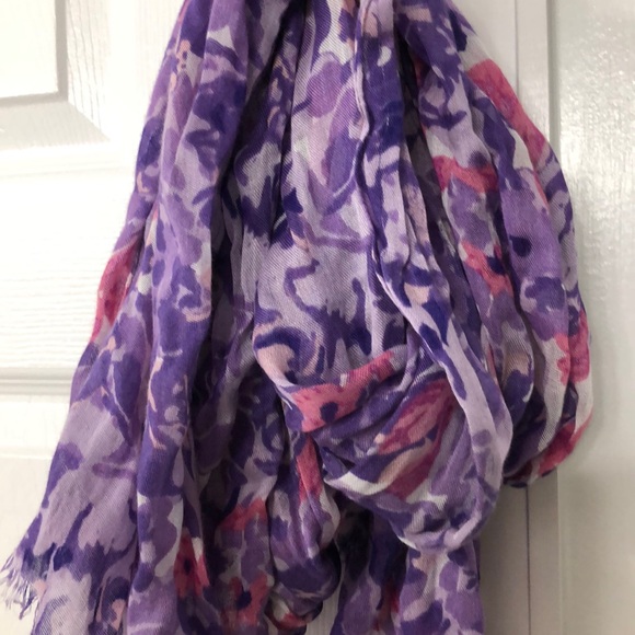 Scarf - Picture 4 of 4